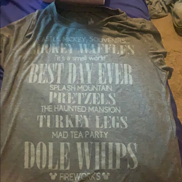 Disney parks t shirt - Picture 1 of 3